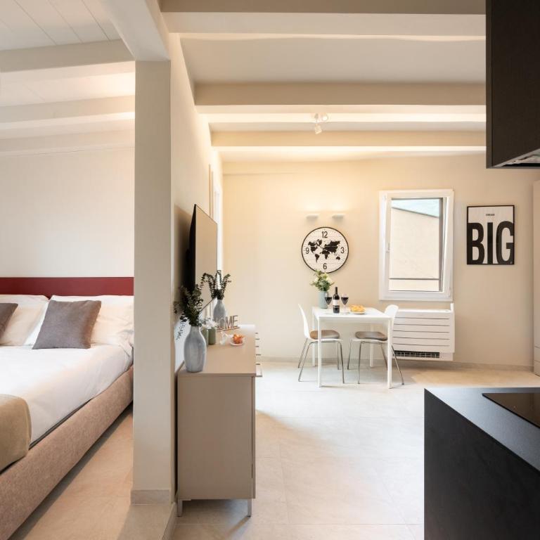 Via Avelli, 4 - Florence Charming Apartments - Attico al 5to piano senza ascensore vicino Stazione Con terrazza con Vista Santa Maria Novella - One-Bedroom Apartment - 16