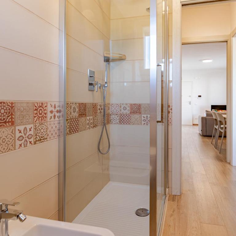 LTApartments 3- Bilocale con balcone e parcheggio privato a 900m dalla Torre - Appartamento con 1 Camera da Letto - 10
