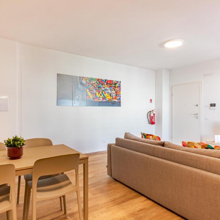 LTApartments 3- Bilocale con balcone e parcheggio privato a 900m dalla Torre - Appartamento con 1 Camera da Letto - 12