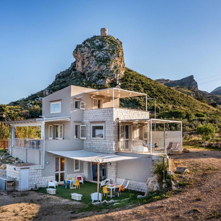 La Finestra sul Mare dello Zingaro - Camera Matrimoniale con Vista Parco - 2