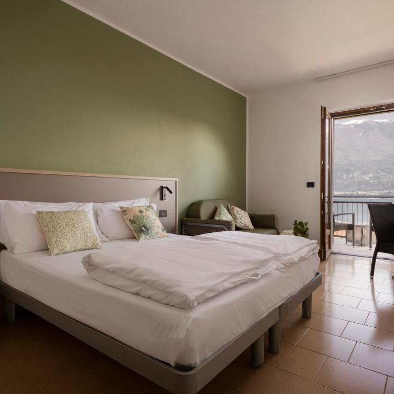 Hotel Coste - Camera Tripla con Vista Lago - 4