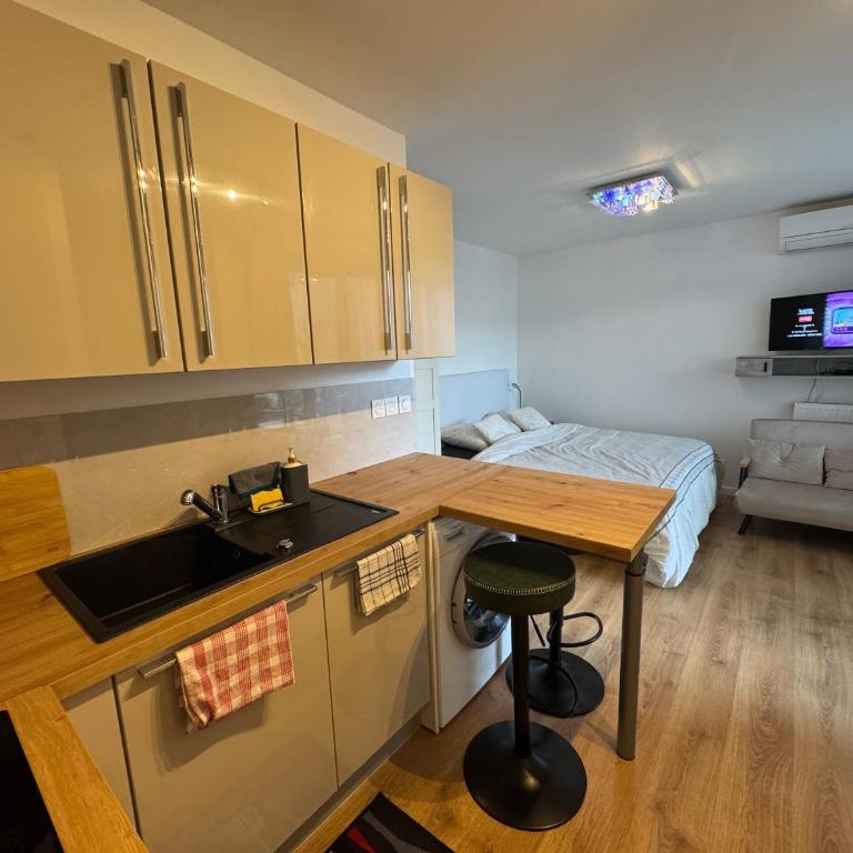 Beau Studio avec belle terrasse au centre ville de Nice - Appartement 1 Chambre - 23