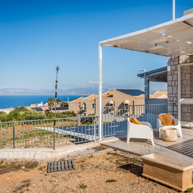 La Finestra sul Mare dello Zingaro - Camera Matrimoniale con Vista Parco - 11