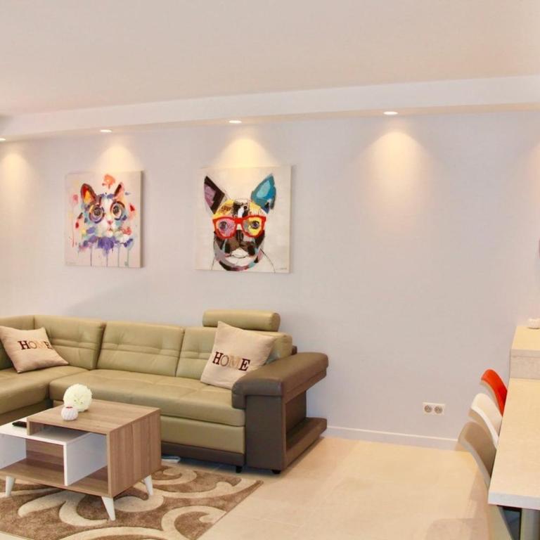 REF 2003 - Cannes Croisette - 3 mins from the Croissette - Apartment - 6