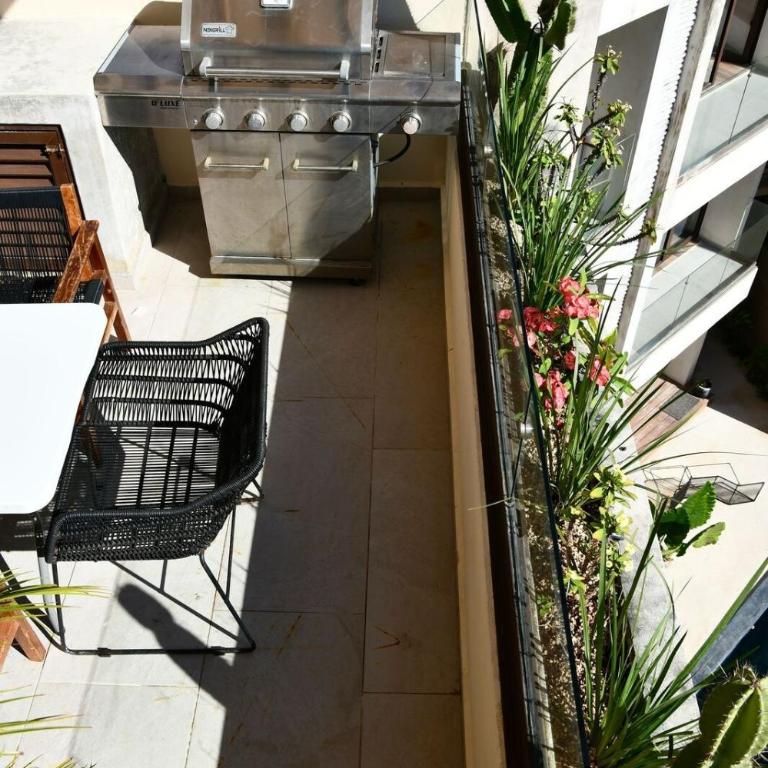 3-BR villa with private pool, terrace and BBQ - Two-Bedroom Apartment - 21