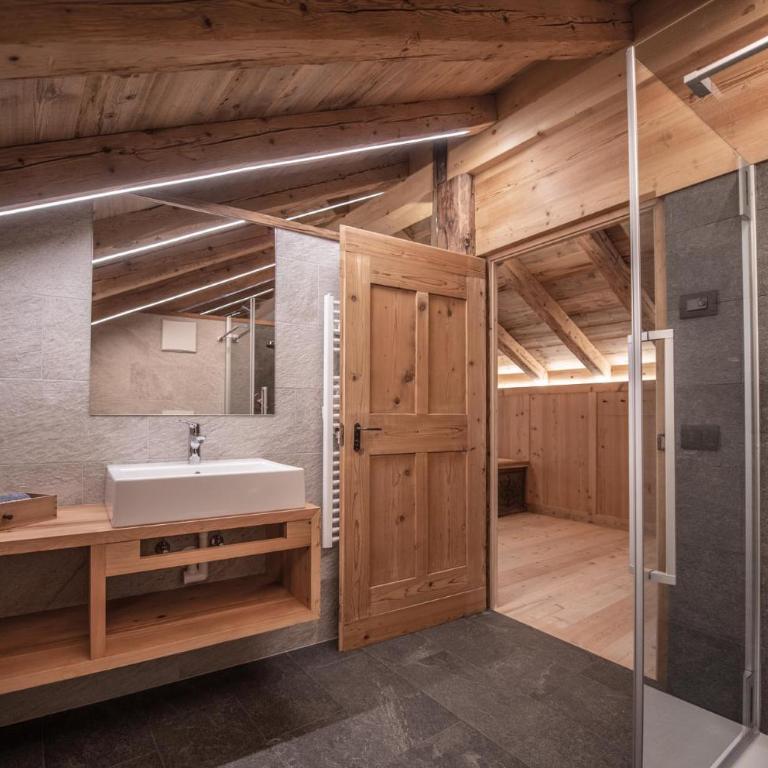 Ciasa Somuer - Historic Boutique Apartments - Loft - 11