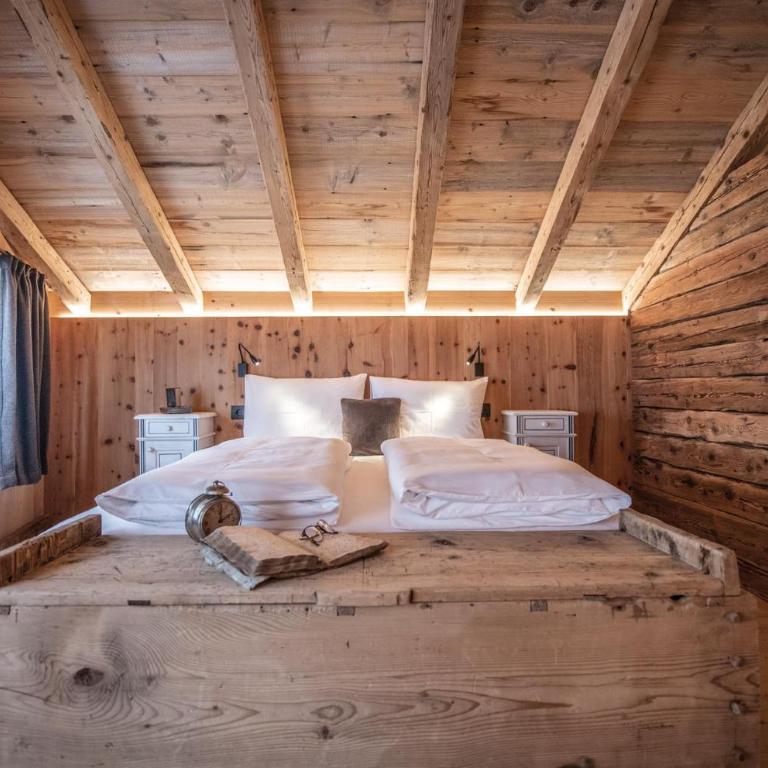 Ciasa Somuer - Historic Boutique Apartments - Loft - 1