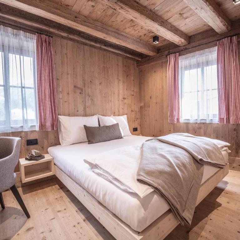 Ciasa Somuer - Historic Boutique Apartments - Appartamento con 2 Camere da Letto e con Vista Montagna - 4