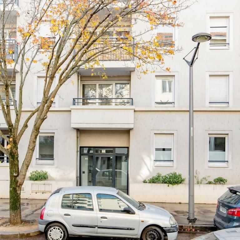 Lyon 8 Beautiful, bright and quiet apartment - Appartement 2 Chambres - 14