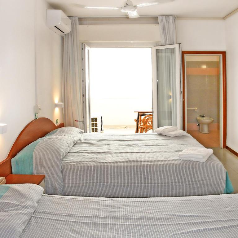 Hotel Exclusive - in pieno Centro a pochi passi dal Mare - Camera Tripla con Balcone - 4