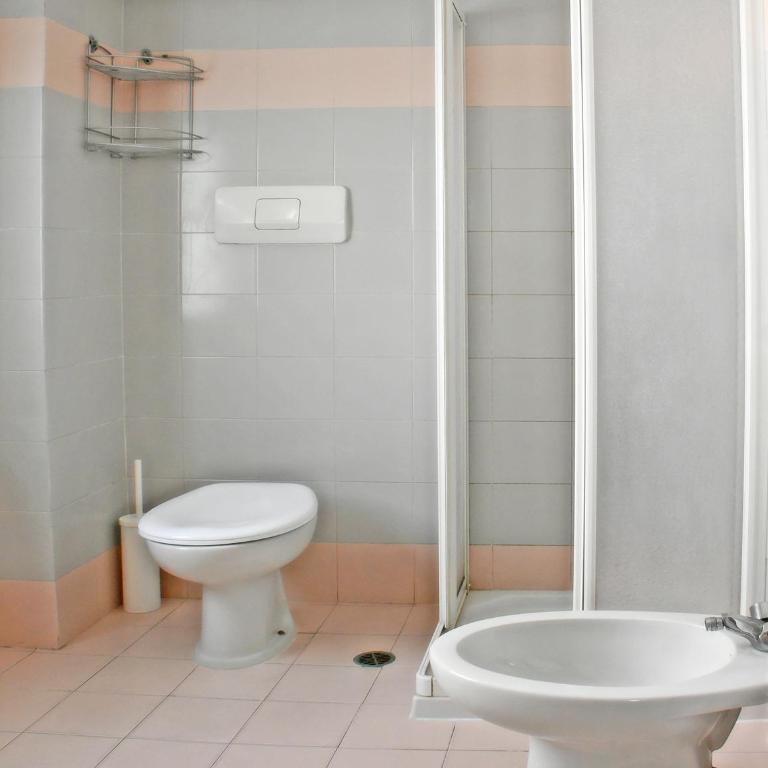Hotel Exclusive - in pieno Centro a pochi passi dal Mare - Camera Tripla - 3