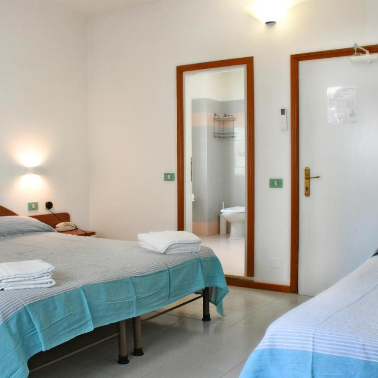 Hotel Exclusive - in pieno Centro a pochi passi dal Mare - Camera Tripla - 4