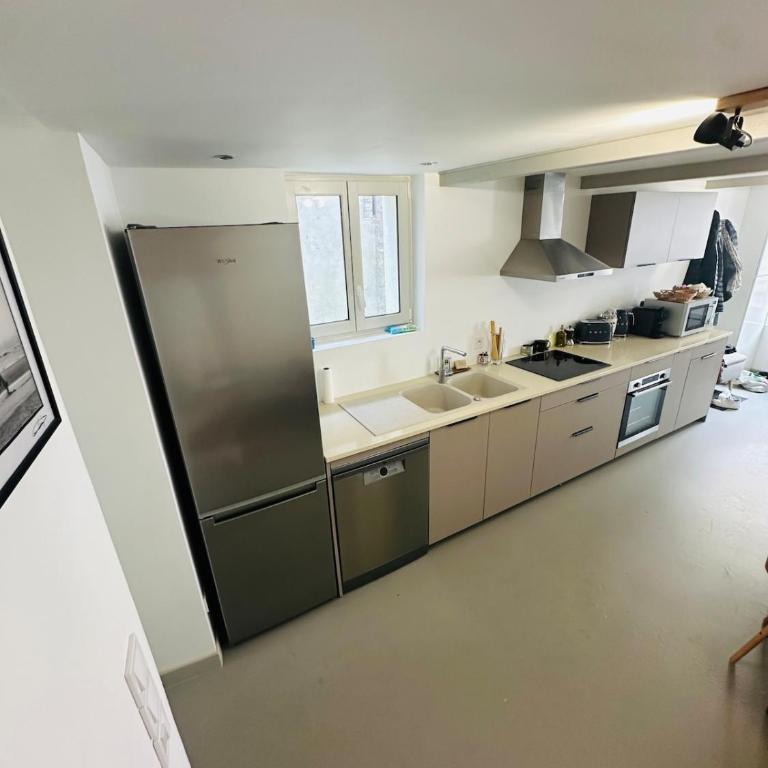 Largo - Four-Bedroom House - 4