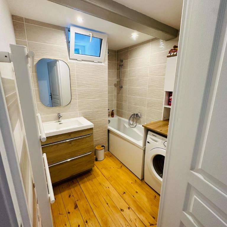 Largo - Four-Bedroom House - 17