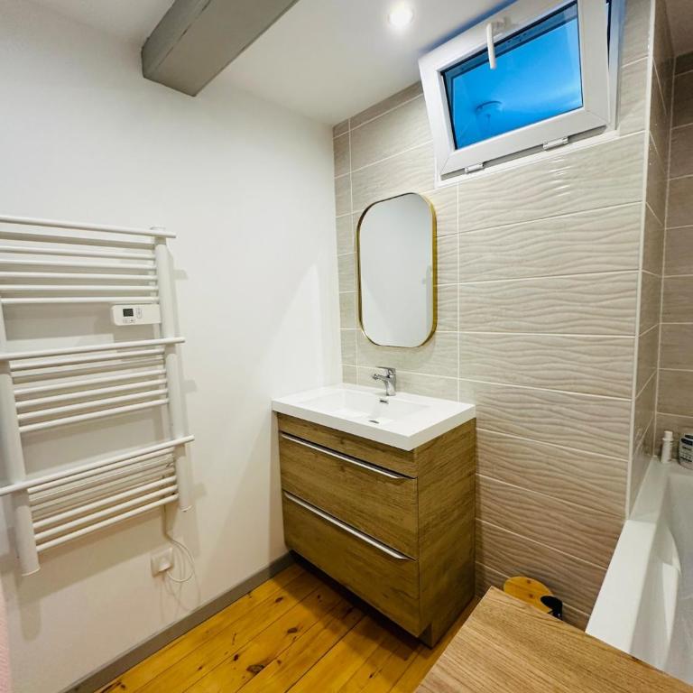 Largo - Four-Bedroom House - 18