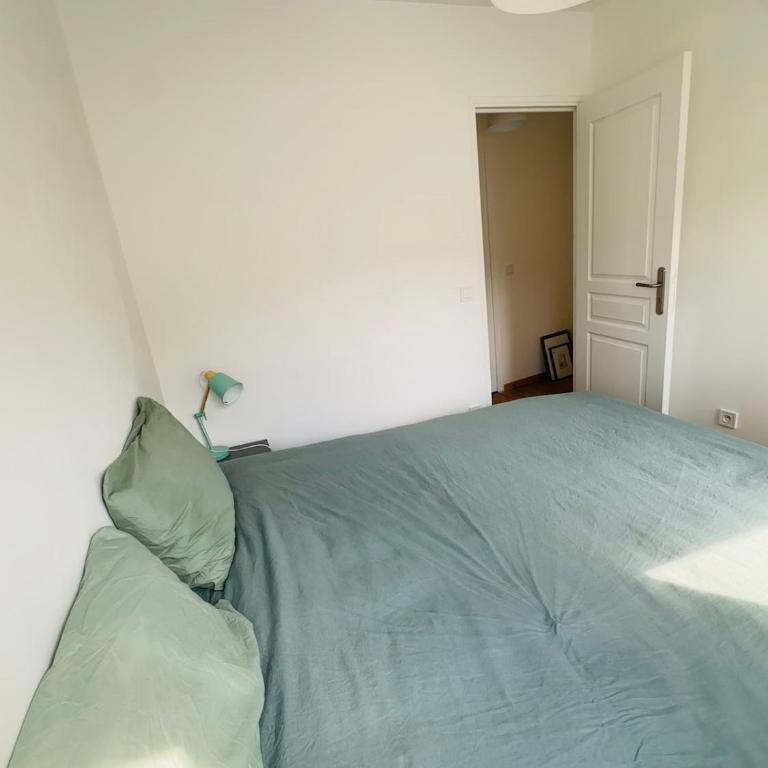 Largo - Four-Bedroom House - 24