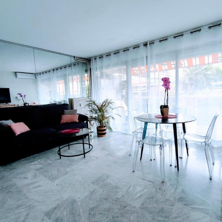 SELI 2 pièces CLIMATISÉ CLASSÉ 52 M2 terrasse 20m2 PLAGES PISCINE ANTIBES avec PARKING PRIVATIF - One-Bedroom Apartment - 17