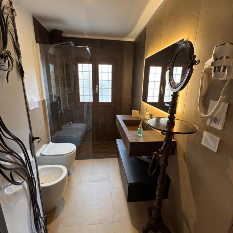 Domus Colosseum, detached house just few steps from the Colosseum - Chalet con 1 Camera da Letto - 10