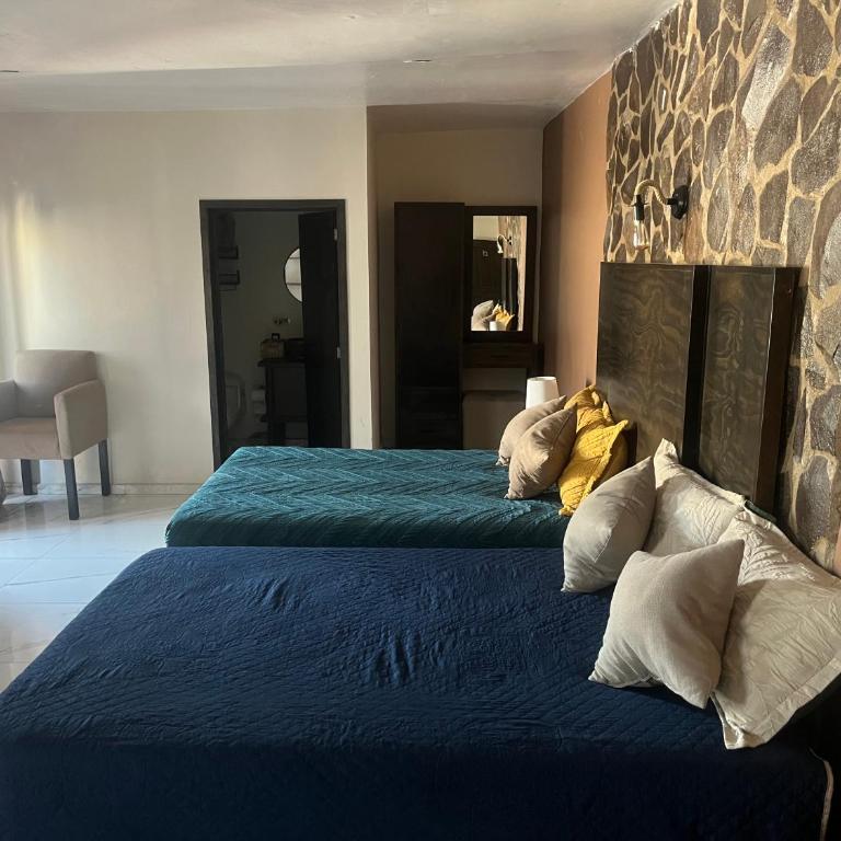Kolombrini Hotel - Twin Room - 4