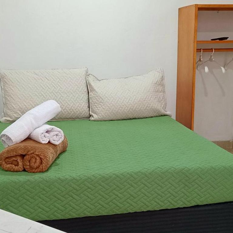 Bambu Hostel - Habitación Doble con baño privado - 5