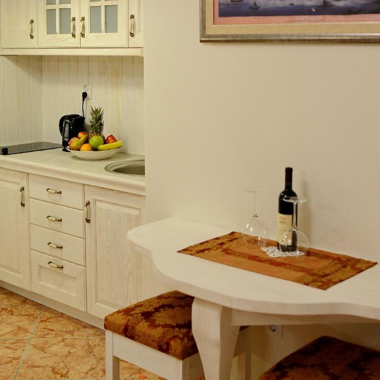 Apartments Kotor Old Town - Deluxe Double Room - 22