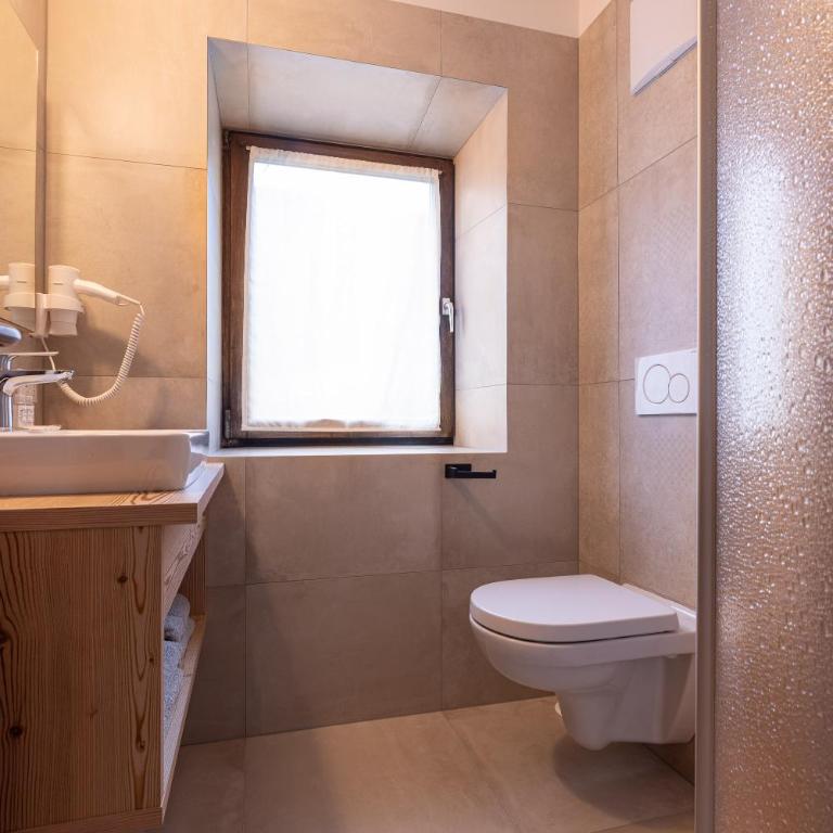 SAN PIETRO DOLOMITI Small Budget Hotel - Camera Matrimoniale Standard - 5