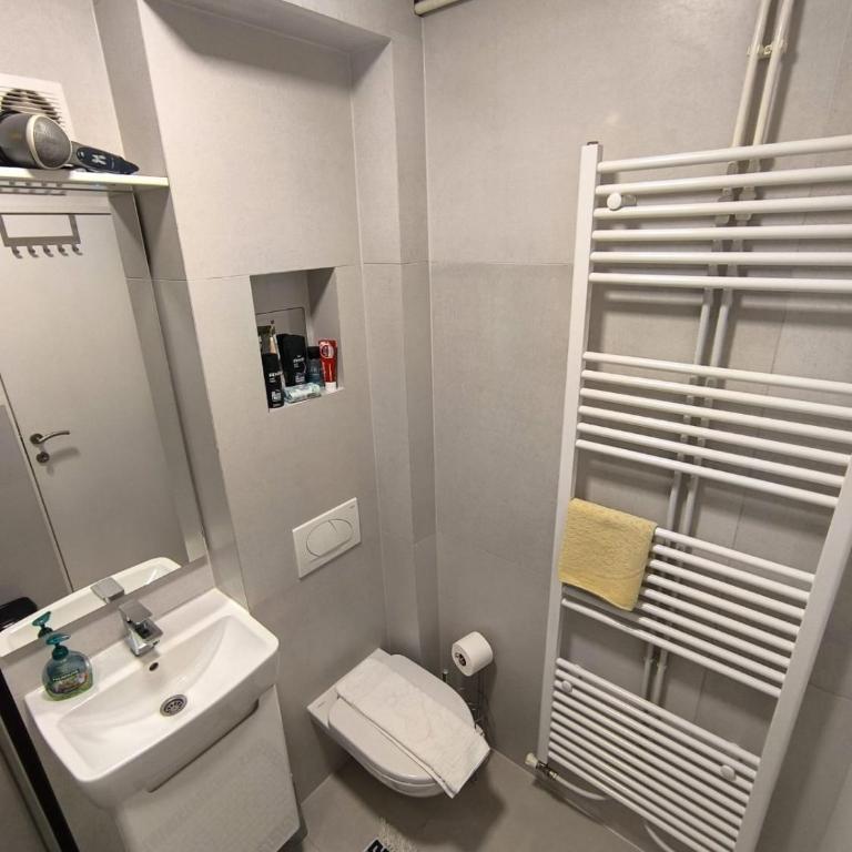 Esma 2 - Two-Bedroom Apartment - 28