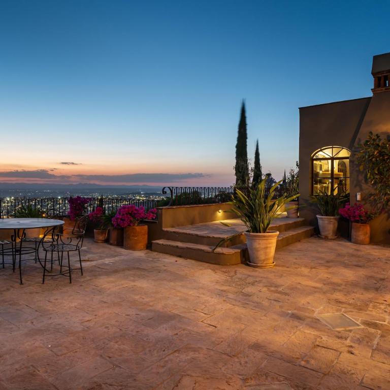Casa Faroles, Designer 7BR Villa with Pool, Jacuzzi & Full Staff - Villa - 59