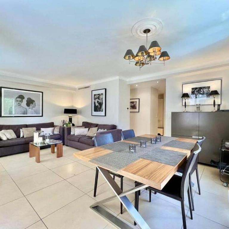 Appartement de deux chambres à coucher près de la Croisette à Cannes - Apartamento de 2 dormitorios - 1
