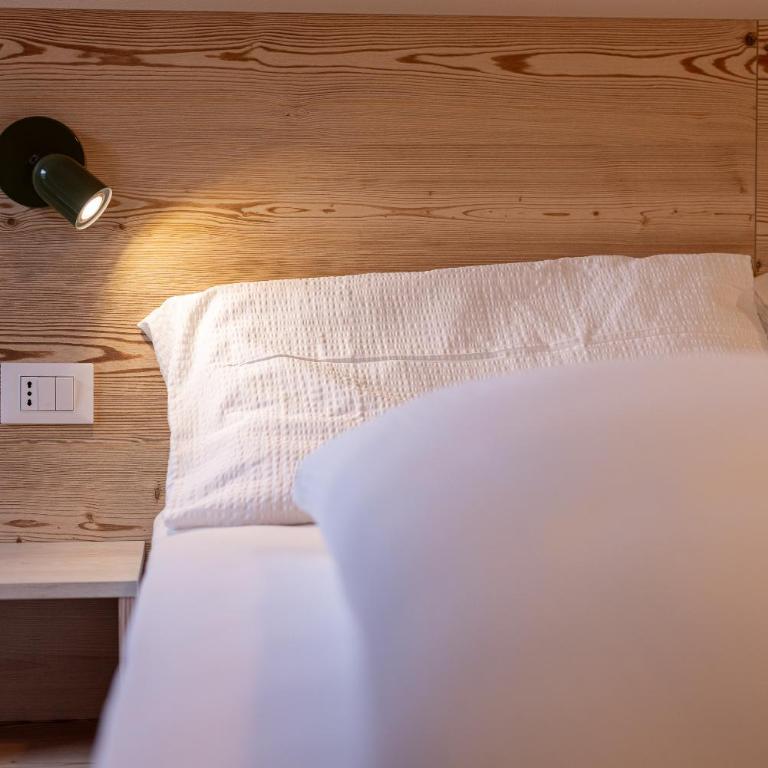 SAN PIETRO DOLOMITI Small Budget Hotel - Camera Matrimoniale Budget - 9