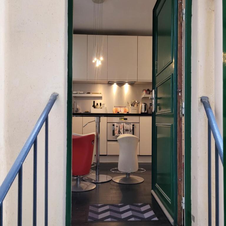 Studio calme proche Montmartre et Batignolles - Metro 13 et 14 - Studio - 9