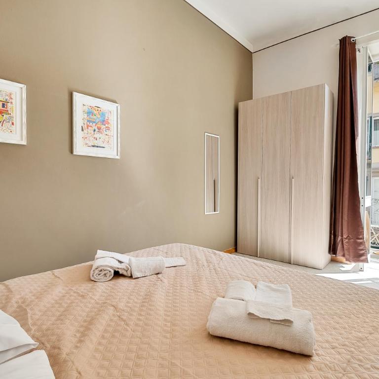 Casa dei Mille - Three-Bedroom Apartment with Balcony - 17