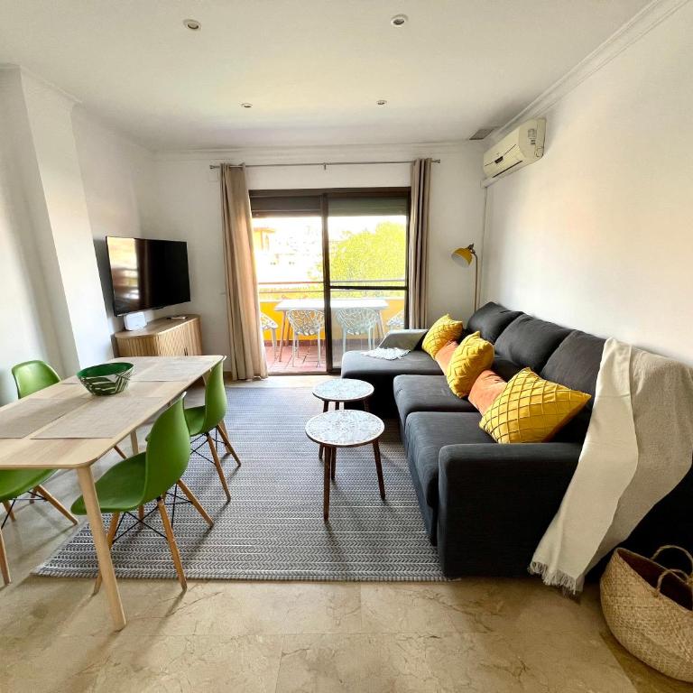 Urban Retreat with Views & Terrace - Apartamento de 2 dormitorios - 9