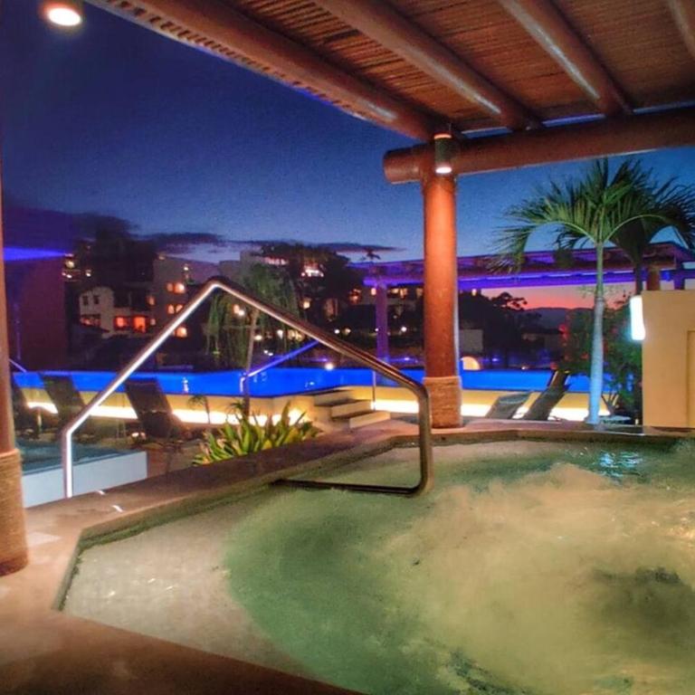 Luxury Condo in Romantic Zone, 2 Blocks from Beach - Apartamento de 1 dormitorio - 27