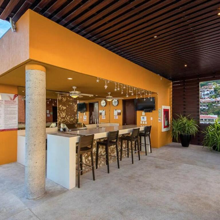Luxury Condo in Romantic Zone, 2 Blocks from Beach - Apartamento de 1 dormitorio - 40