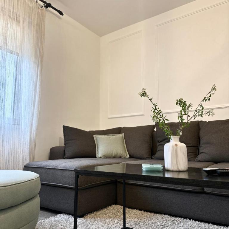 W Apartments - One-Bedroom Apartment - 9