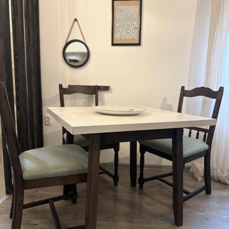 W Apartments - One-Bedroom Apartment - 6