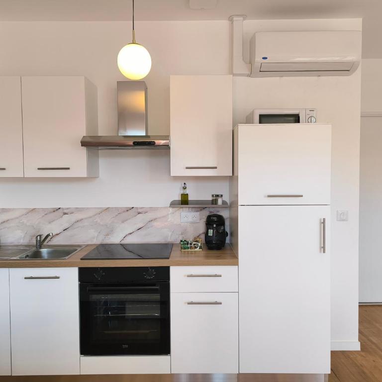Studio L'éclat vue sur rhône, CNPE, accès direct via rhona, clim - Studio Deluxe - 4