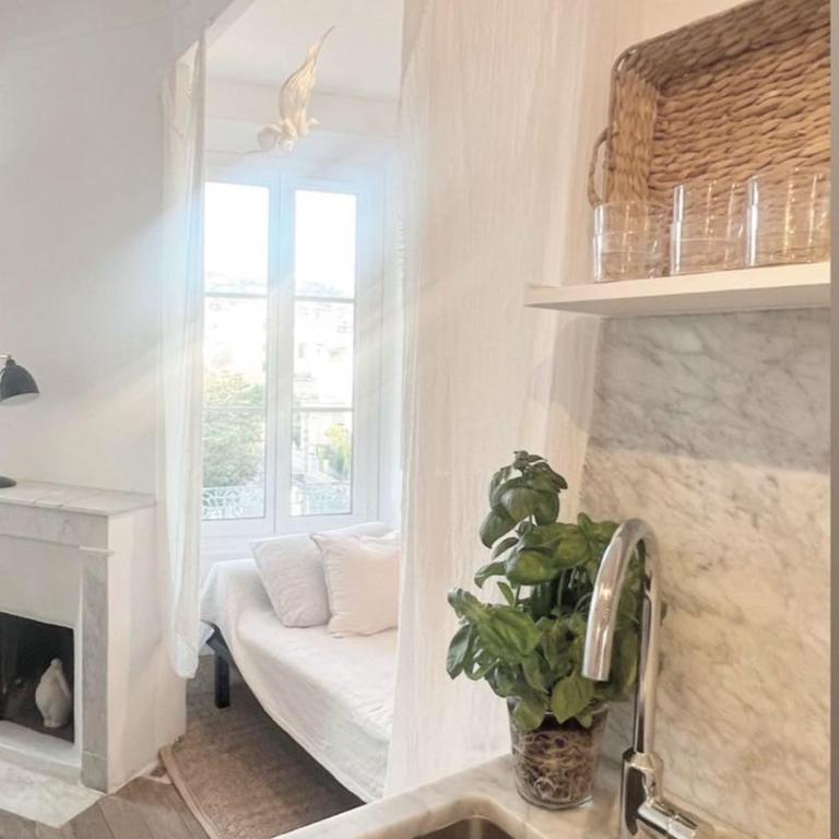 Charming French Apartment in central Cannes, Balcony, AC, 5min walk to beach - Appartement avec Balcon - 8