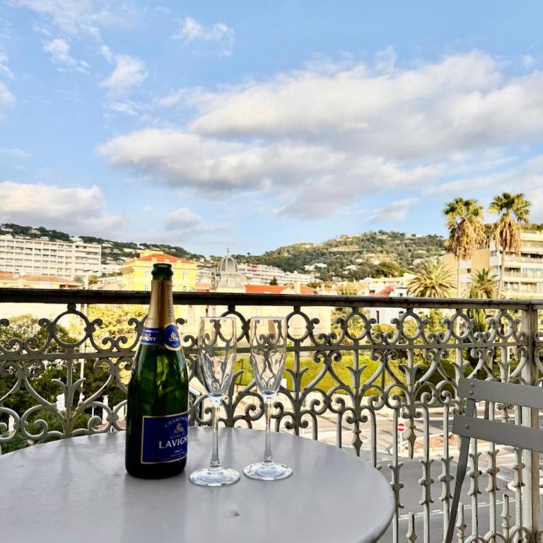 Charming French Apartment in central Cannes, Balcony, AC, 5min walk to beach - Appartement avec Balcon - 13