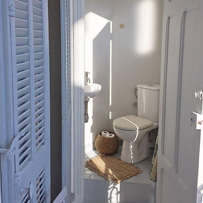 Charming French Apartment in central Cannes, Balcony, AC, 5min walk to beach - Appartement avec Balcon - 15