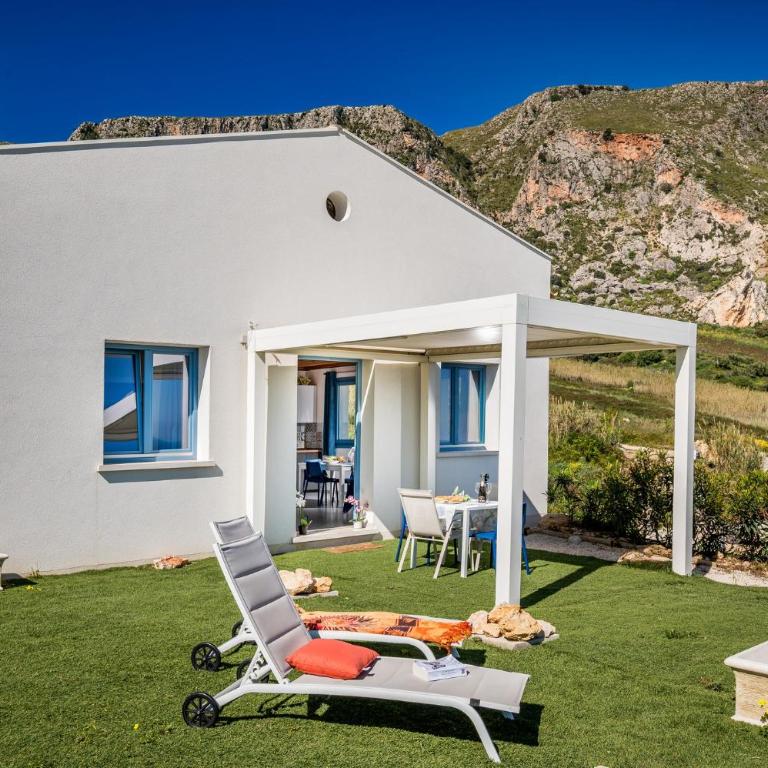 Villa Holidays in Torre Bennistra - Villa con 2 Camere da Letto - 22