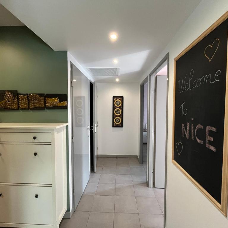 3 pièces central au pied de la promenade du paillon - Appartement Supérieur 2 Chambres - 25