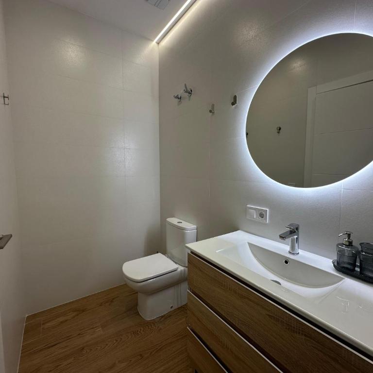 Apartamentos Nou Mestalla - Studio Apartment with King Bed - 7