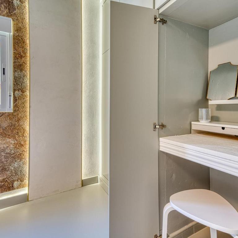 Luxury apartment with cinemaroom 600 mtr from the beach - Apartamento de 1 dormitorio - 16