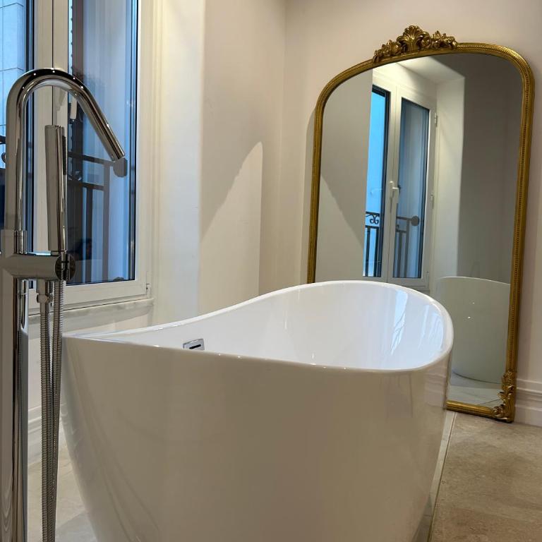 Addimura rooms - Deluxe Double Room with Bath - 3