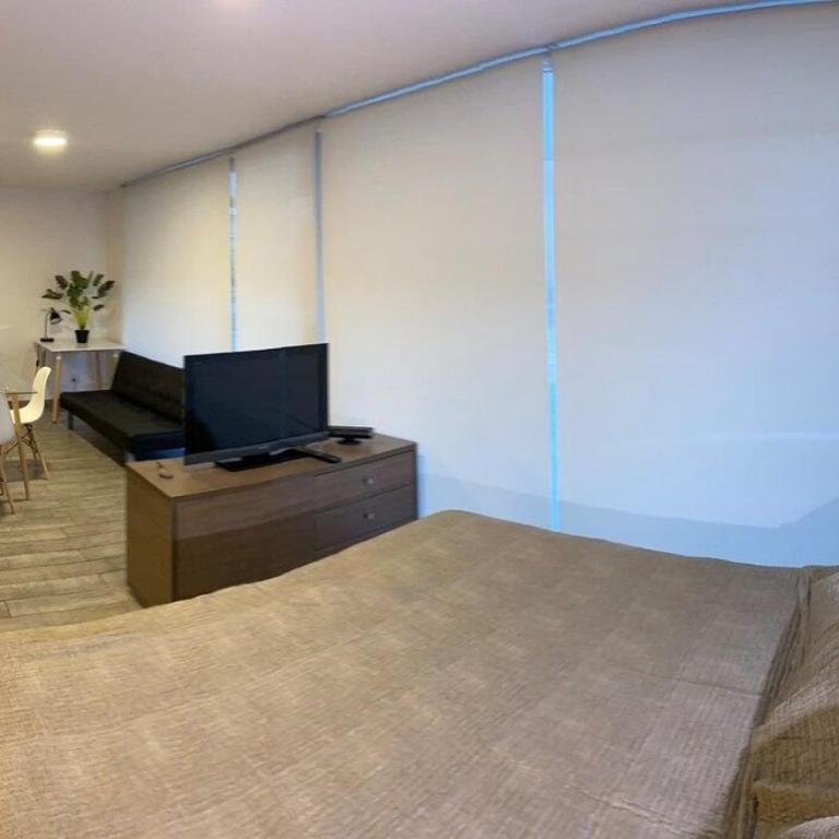 Moderno y equipado estudio en Los Dominicos - Apartamento de 1 dormitorio - 4