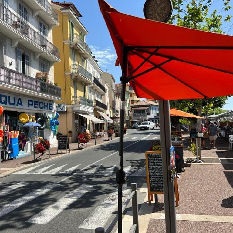 Le contemporain - Golfe Juan - 5 min des plages - 10 min de Cannes! - Appartement 2 Chambres - 28