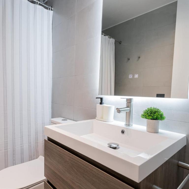 Impressive 2BR 2BA Parque Arauco mall - Apartamento - 6
