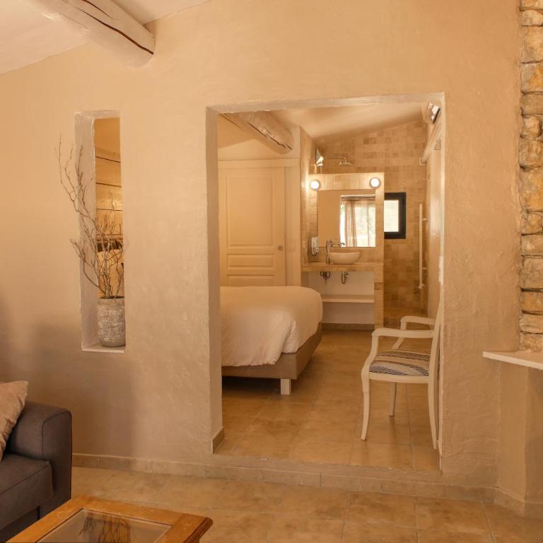 Les Chambres du Hameau , une Parenthèse Provençale - Suite Familiar Deluxe - 10